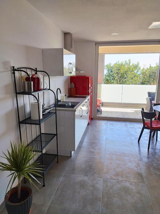 M&D Appartments Komiza Bagian luar foto