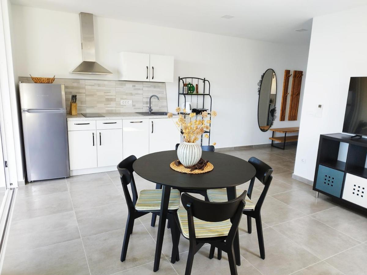 M&D Appartments Komiza Bagian luar foto