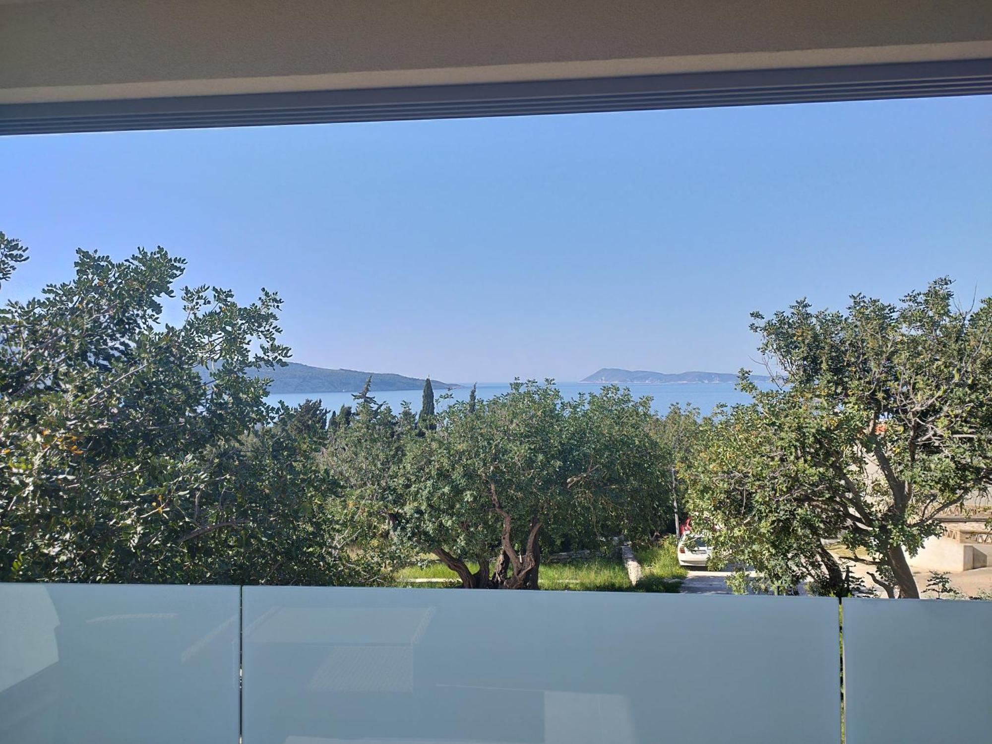 M&D Appartments Komiza Bagian luar foto